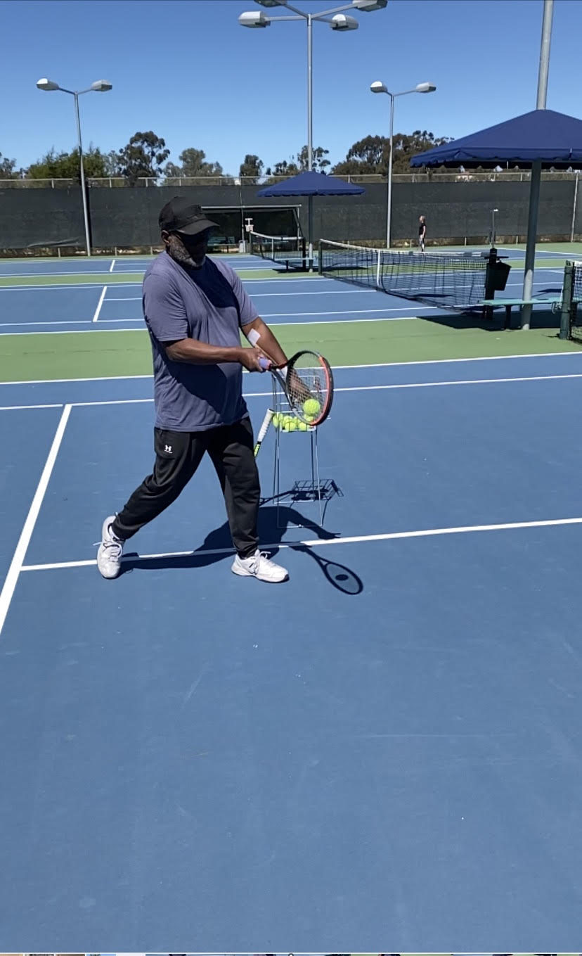 Tennis coaching and technique improvement